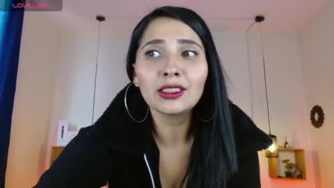 Snapshot of emily_leinn chatting on February 16, 2:21 pm E M I L Y online show from February 16, 2:21 pm