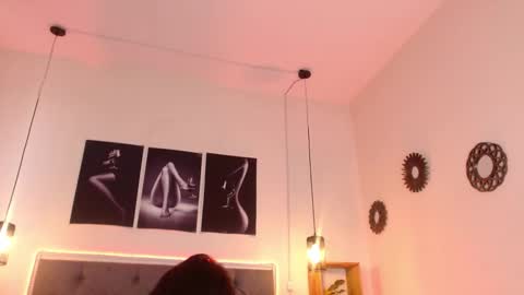 Snapshot of emily_leinn chatting on September 17, 3:14 pm E M I L Y online show from September 17, 3:14 pm