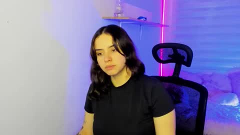 emily_lindey online show from November 16, 3:12 am