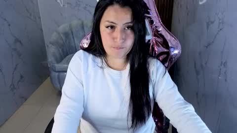 Emily  online show from November 13, 1:54 pm