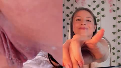 Snapshot of emily_montoya chatting on February 19, 3:06 am Emily online show from February 19, 3:06 am