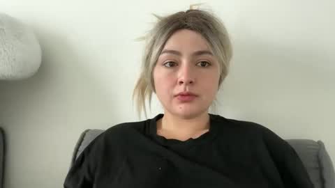 emily_morning_dew online show from September 15, 7:41 am