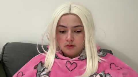 emily_morning_dew online show from November 25, 6:46 am