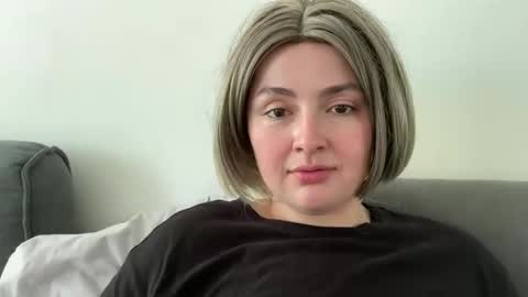 Snapshot of emily_morning_dew chatting on June 9, 6:47 am emily_morning_dew online show from June 9, 6:47 am
