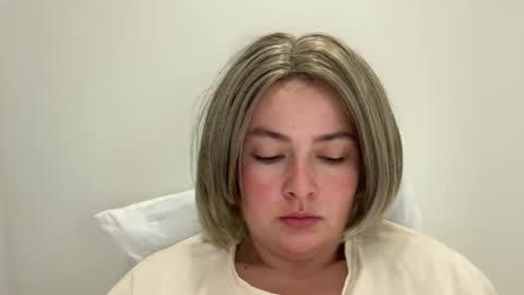 Snapshot of emily_morning_dew chatting on June 10, 4:34 am emily_morning_dew online show from June 10, 4:34 am