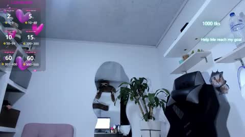 emily_palmeer online show from October 6, 10:23 am