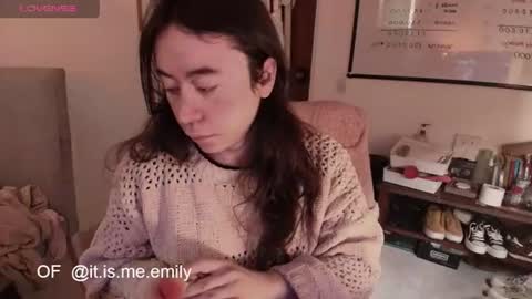emily_pearl_ online show from August 6, 11:12 am