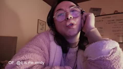 emily_pearl_ online show from August 7, 7:43 am