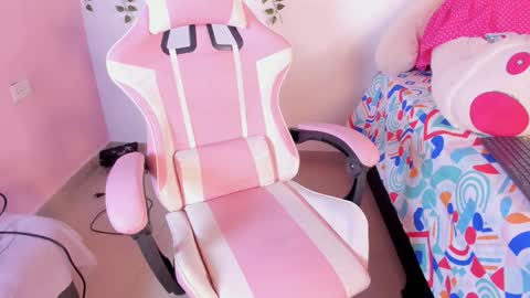 Emily online show from October 11, 6:12 am