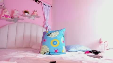 Snapshot of emily_restrepoo chatting on July 22, 6:49 am Emily online show from July 22, 6:49 am