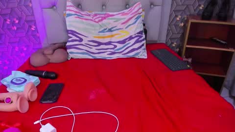 Snapshot of emily_rivera78 chatting on February 19, 12:17 am Emily online show from February 19, 12:17 am