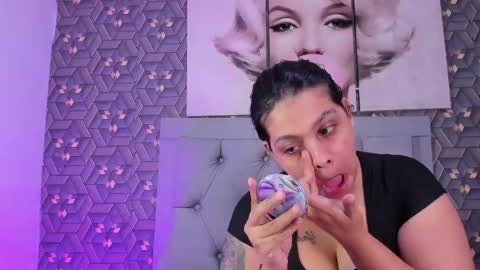 Snapshot of emily_rivera78 chatting on March 4, 2:06 am Emily online show from March 4, 2:06 am