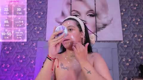 Snapshot of emily_rivera78 chatting on March 25, 2:39 am Emily online show from March 25, 2:39 am