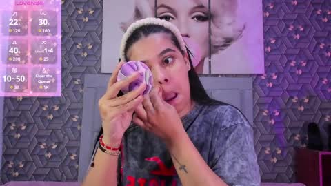 Snapshot of emily_rivera78 chatting on April 7, 3:07 am Emily online show from April 7, 3:07 am