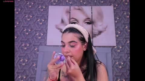 Snapshot of emily_rivera78 chatting on April 18, 2:37 am Emily online show from April 18, 2:37 am