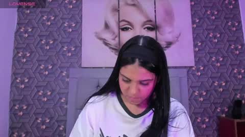 Snapshot of emily_rivera78 chatting on June 22, 2:35 am Emily online show from June 22, 2:35 am