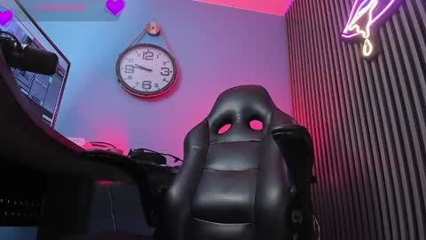 Emily  online show from December 10, 2:39 pm