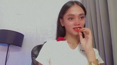 emily_sexyslut online show from January 1, 2:20 pm