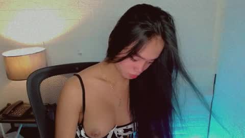 emily_sexyslut online show from September 8, 4:39 pm
