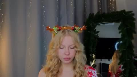 Snapshot of emily_shepard chatting on December 23, 3:15 am emily shepard online show from December 23, 3:15 am