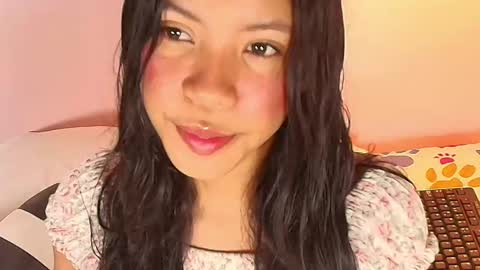 Snapshot of emily_sweett12 chatting on September 23, 1:03 pm Emily online show from September 23, 1:03 pm