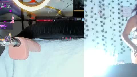 Emily Thompson33 online show from May 22, 2:08 am