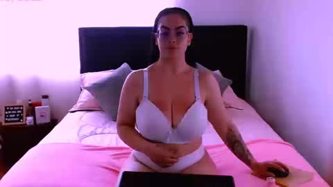 Emily online show from September 22, 9:06 pm