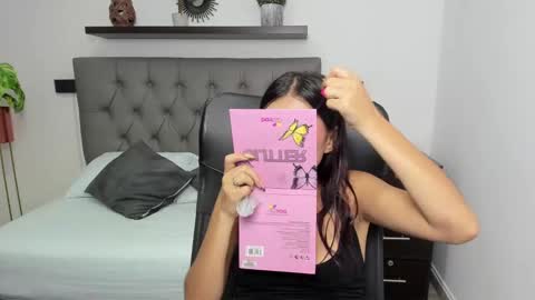 Emi online show from January 6, 12:57 pm