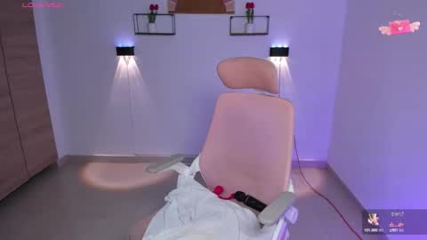 Emi online show from October 14, 8:42 pm