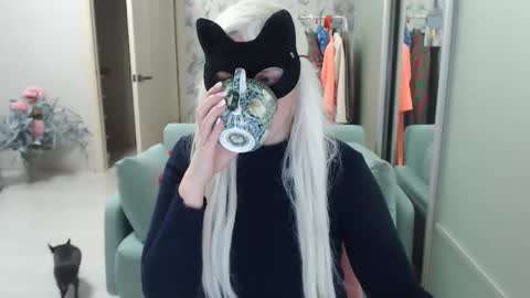 Emily online show from February 3, 6:24 pm