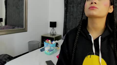 Emilyyy online show from May 2, 1:16 pm