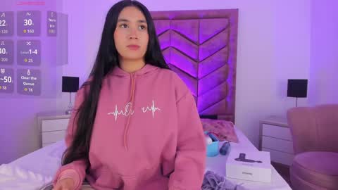 Emilyyy online show from May 29, 1:20 pm