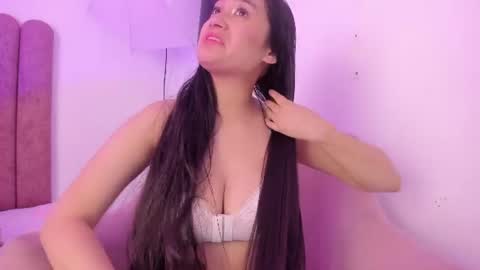 Emilyyy online show from June 26, 2:21 pm