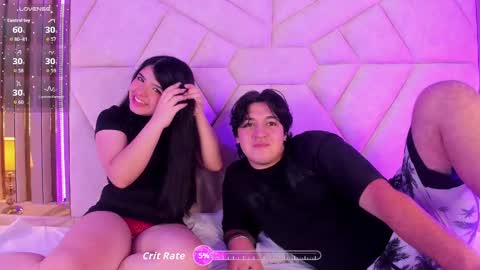 Snapshot of emilyandrew_ chatting on October 1, 4:40 am Amily  Andrew online show from October 1, 4:40 am