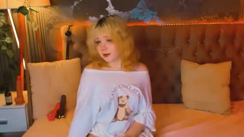 Baby Emelli online show from May 20, 6:30 am