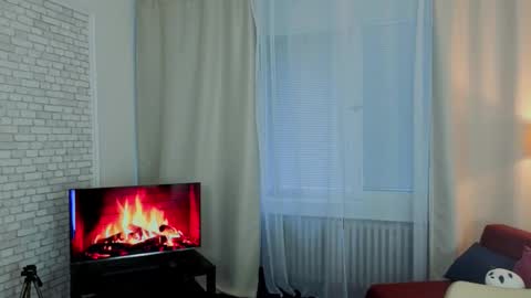 Snapshot of emilyblazee chatting on March 16, 5:55 am emilyblazee online show from March 16, 5:55 am