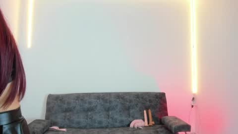 emilyblonde01 online show from March 29, 9:26 pm