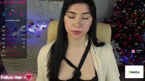Snapshot of emilycandys chatting on December 13, 7:47 am Emy online show from December 13, 7:47 am