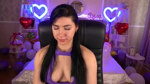 Snapshot of emilycandys chatting on February 17, 9:46 am Emy online show from February 17, 9:46 am