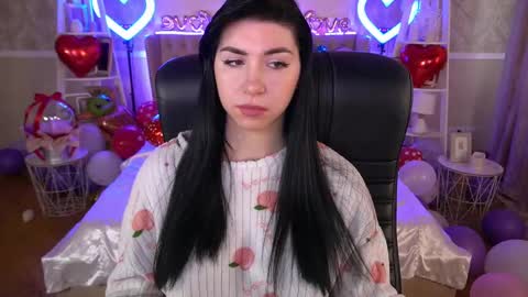 Snapshot of emilycandys chatting on February 18, 6:37 am Emy online show from February 18, 6:37 am