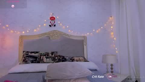 Snapshot of emilycastro_ chatting on December 9, 5:41 pm Emily online show from December 9, 5:41 pm