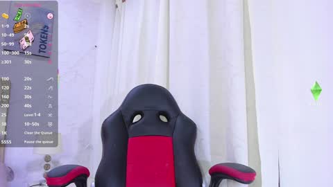 Snapshot of emilycastro_ chatting on January 24, 3:34 pm Emily online show from January 24, 3:34 pm