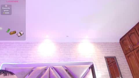 Snapshot of emilycastro_ chatting on March 11, 7:47 pm Emily online show from March 11, 7:47 pm