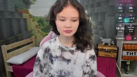 Emilyhaves online show from October 15, 5:13 pm