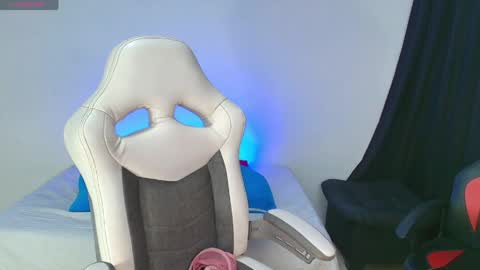 Snapshot of emilydaft chatting on March 30, 7:15 pm fari online show from March 30, 7:15 pm