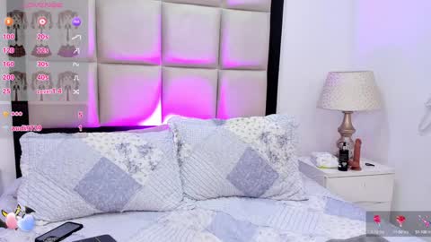 Emily online show from December 5, 6:43 am