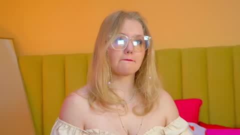 Emily online show from March 26, 7:14 am