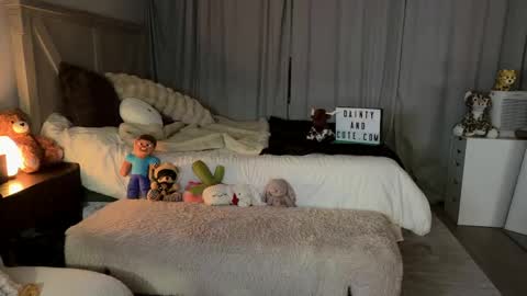 emilyfawn online show from May 24, 3:44 am