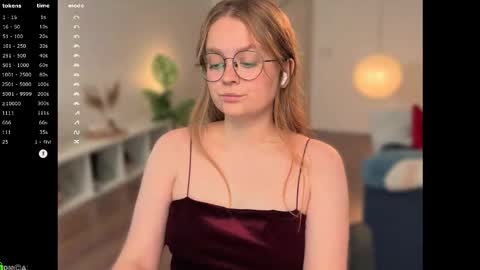 Emily  online show from November 16, 12:33 pm