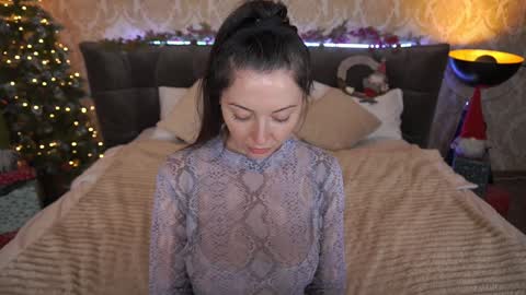 Emily online show from December 25, 5:05 pm